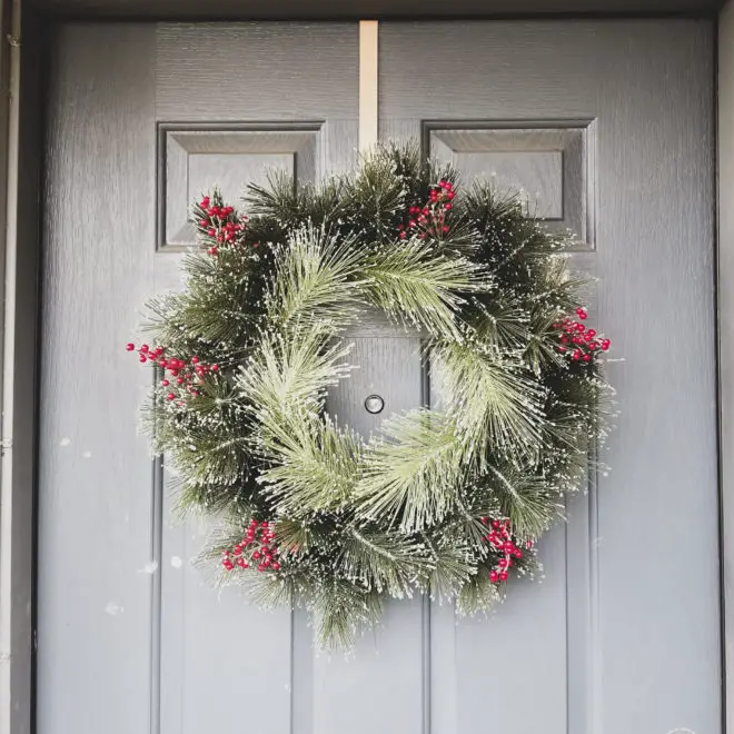 How I Simplified My Holiday Decor in 2018
